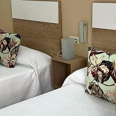 فندق Valldigna 2*